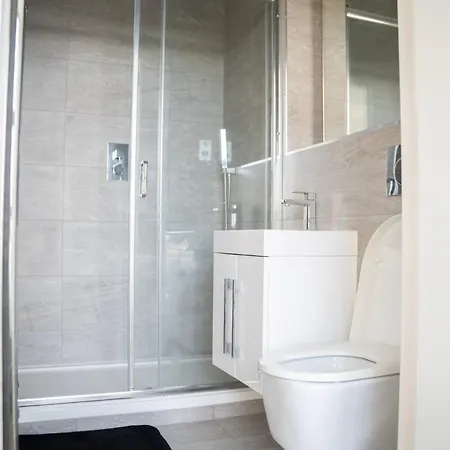 Ferienwohnung Luxury Living In The Heart Of Mk Milton Keynes Exterior foto