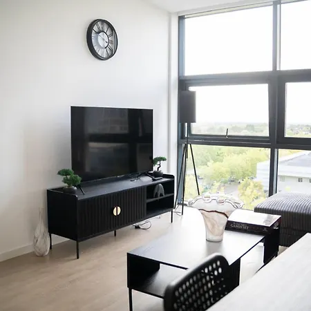 Ferienwohnung Luxury Living In The Heart Of Mk Milton Keynes Exterior foto