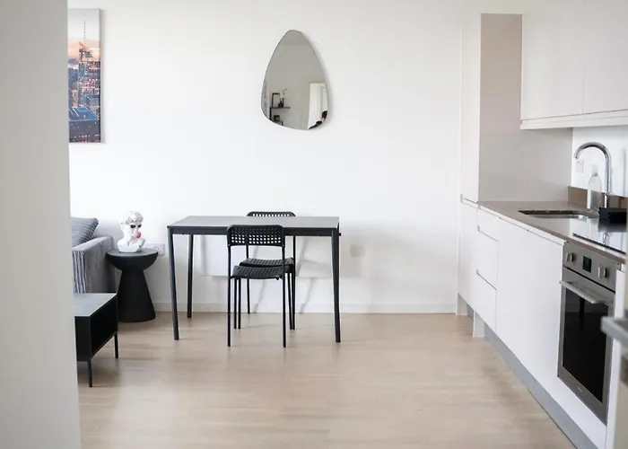 Luxury Living In The Heart Of Mk