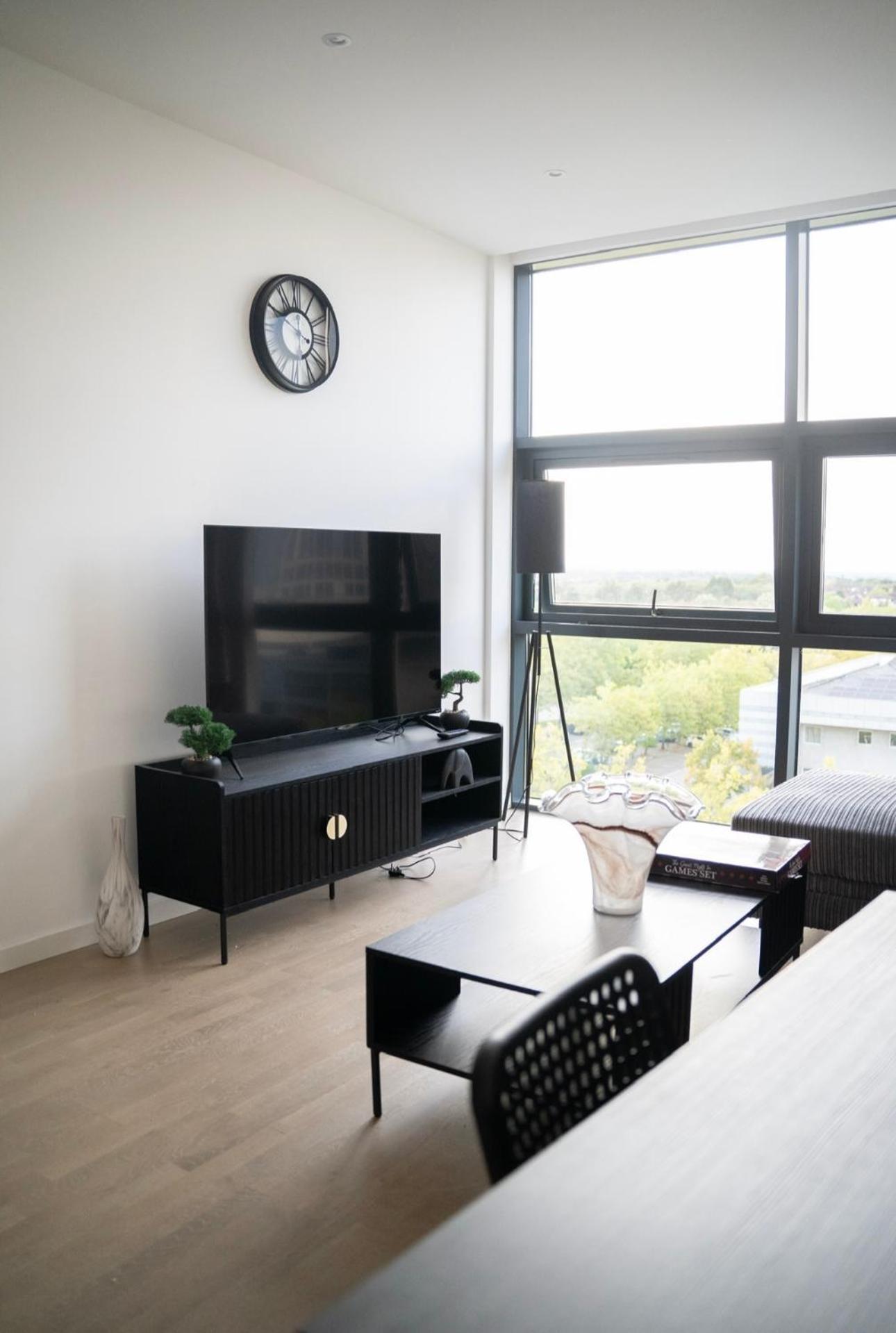 Apartment Luxury Living In The Heart Of Mk *
