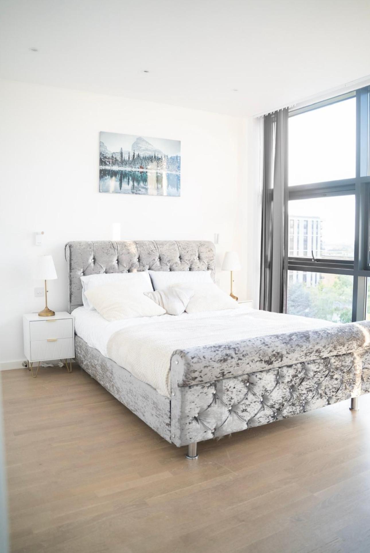 Apartment Luxury Living In The Heart Of Mk Milton Keynes